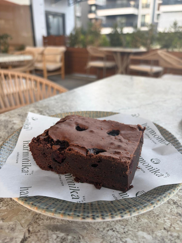 Vişneli Brownie